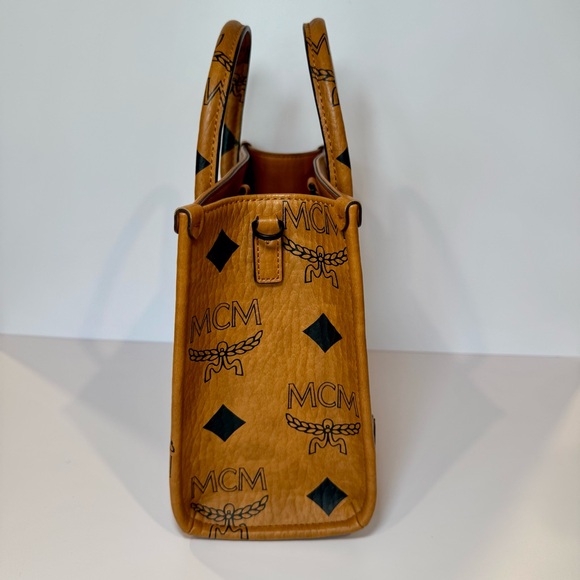 NWT MCM Small Munchen Tote In Visetos Monogram Canvas W Nappa Leather Trim - Picture 4 of 11